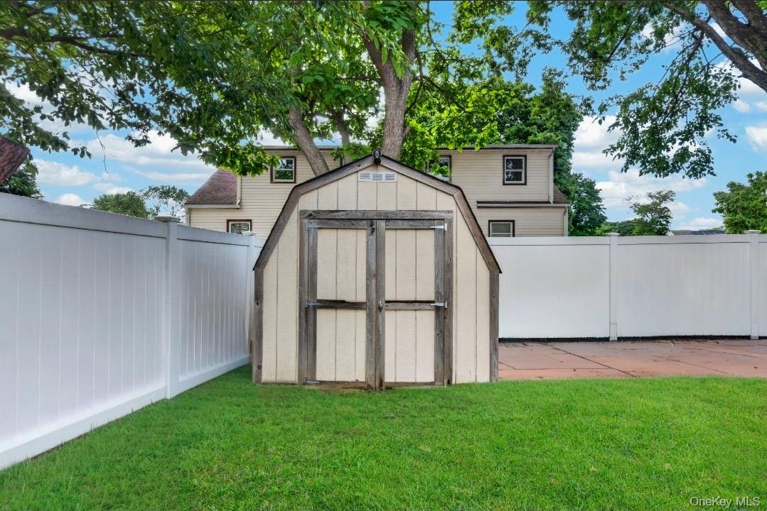 60 Lincoln Avenue – For Sale photo 30
