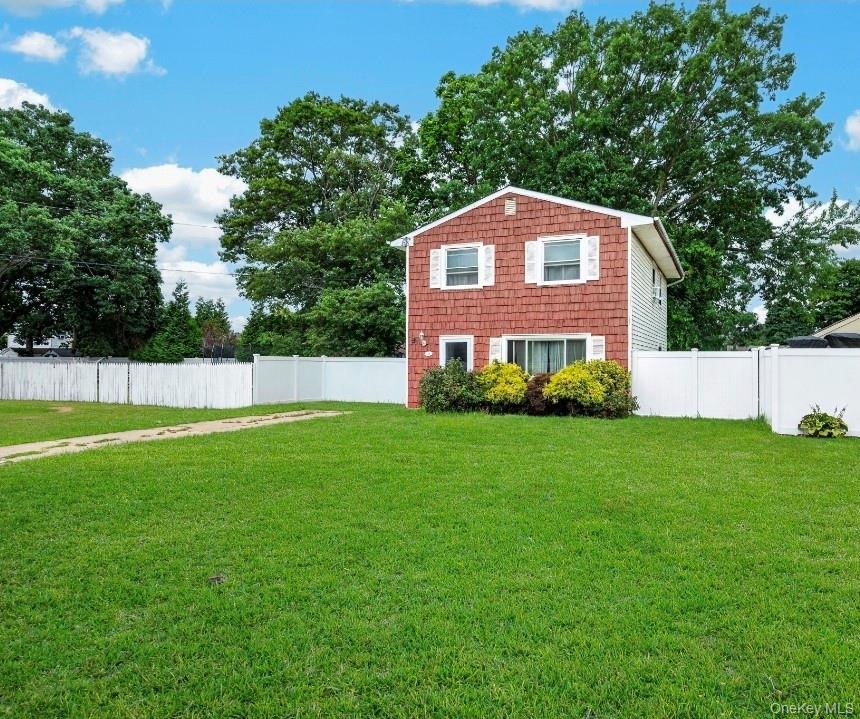 60 Lincoln Avenue – For Sale photo 2