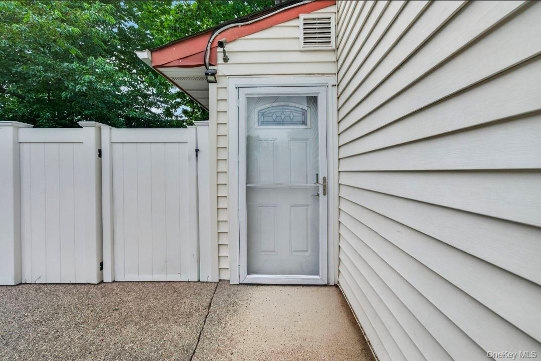 60 Lincoln Avenue – For Sale photo 33