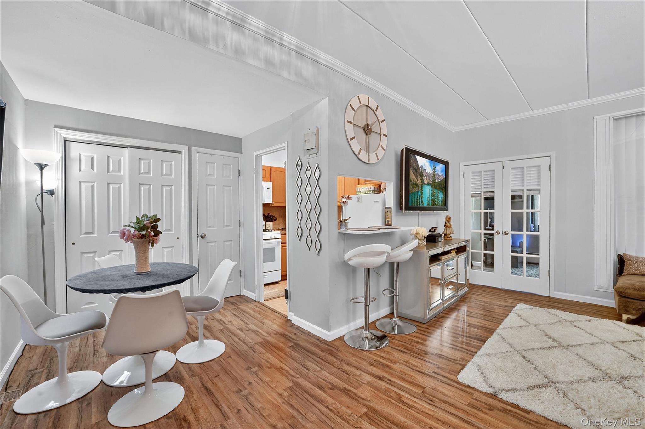 1101 Midland Avenue, Unit 121 photo 2