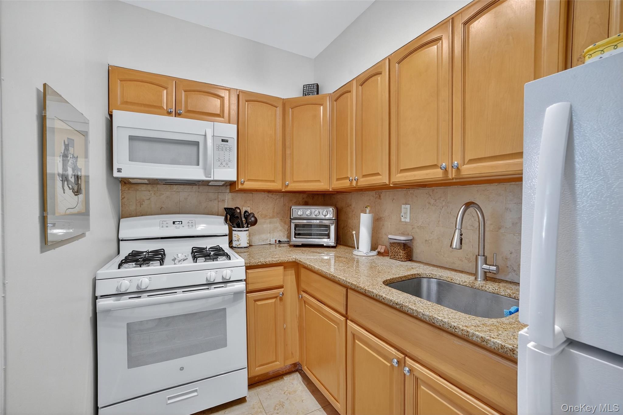 1101 Midland Avenue, Unit 121 photo 7