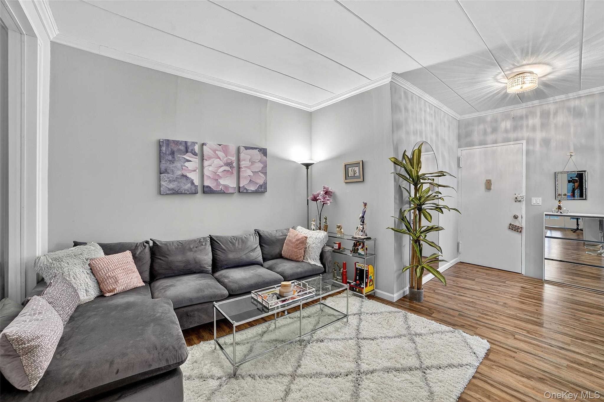 1101 Midland Avenue, Unit 121