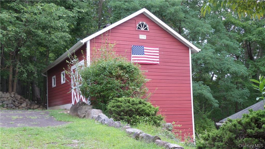 70 Suffern Lane – For Sale photo 4