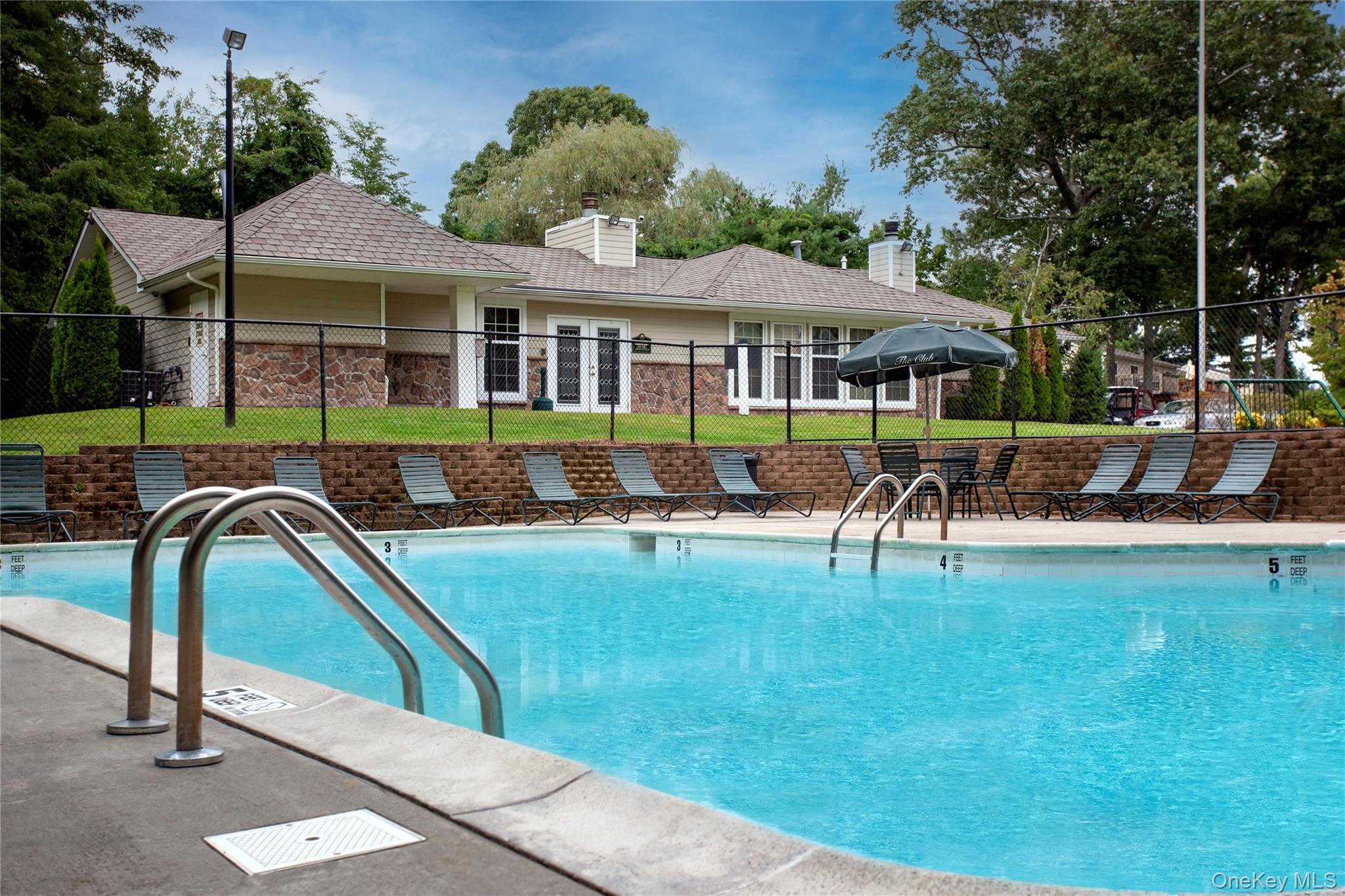 398 Lake Pointe Drive, Unit 398