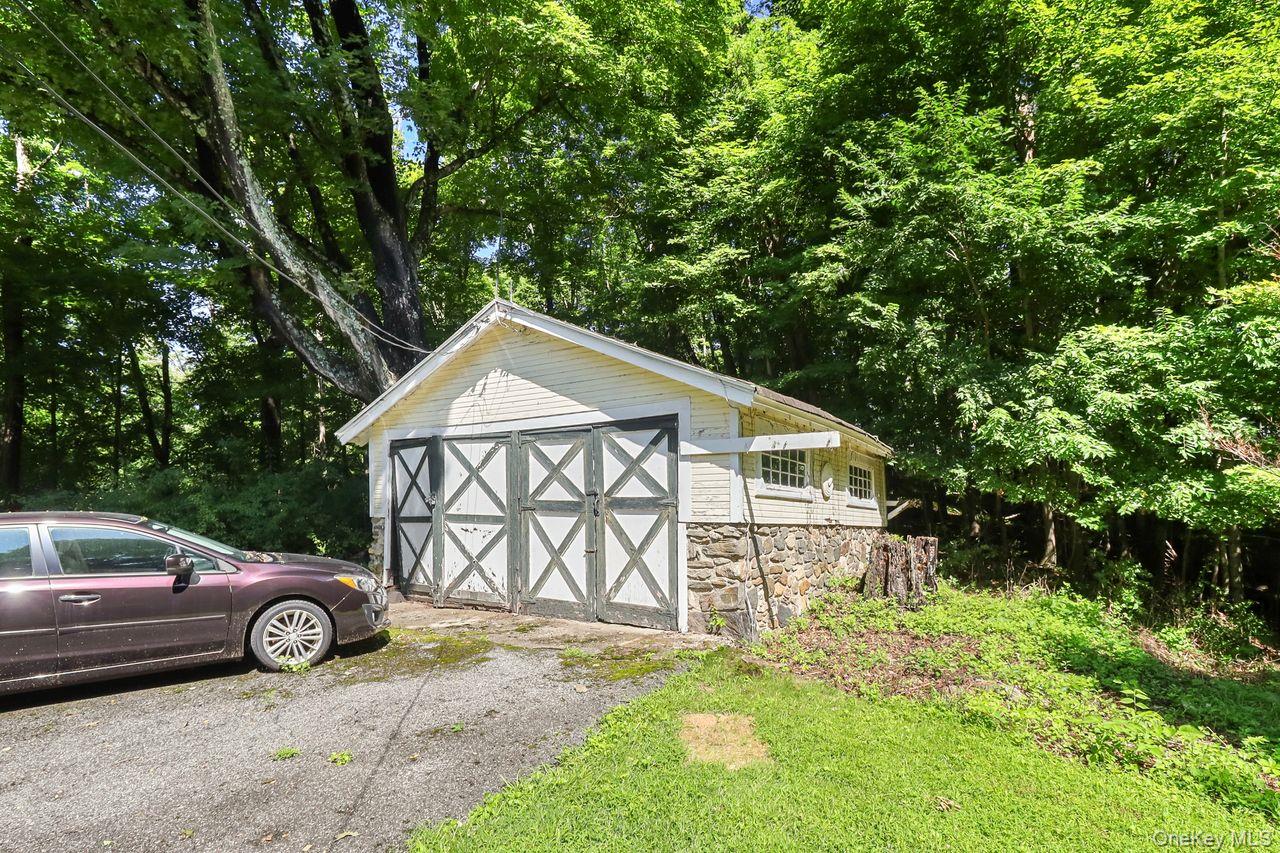 1059 Hanover Street – For Sale photo 41