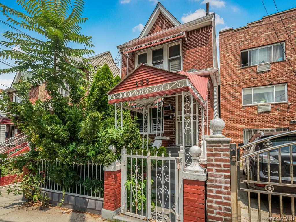 865 E 215th Street – For Sale