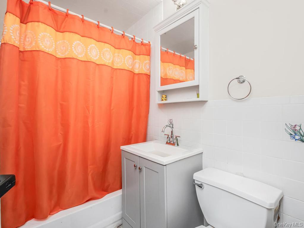 865 E 215th Street – For Sale photo 14