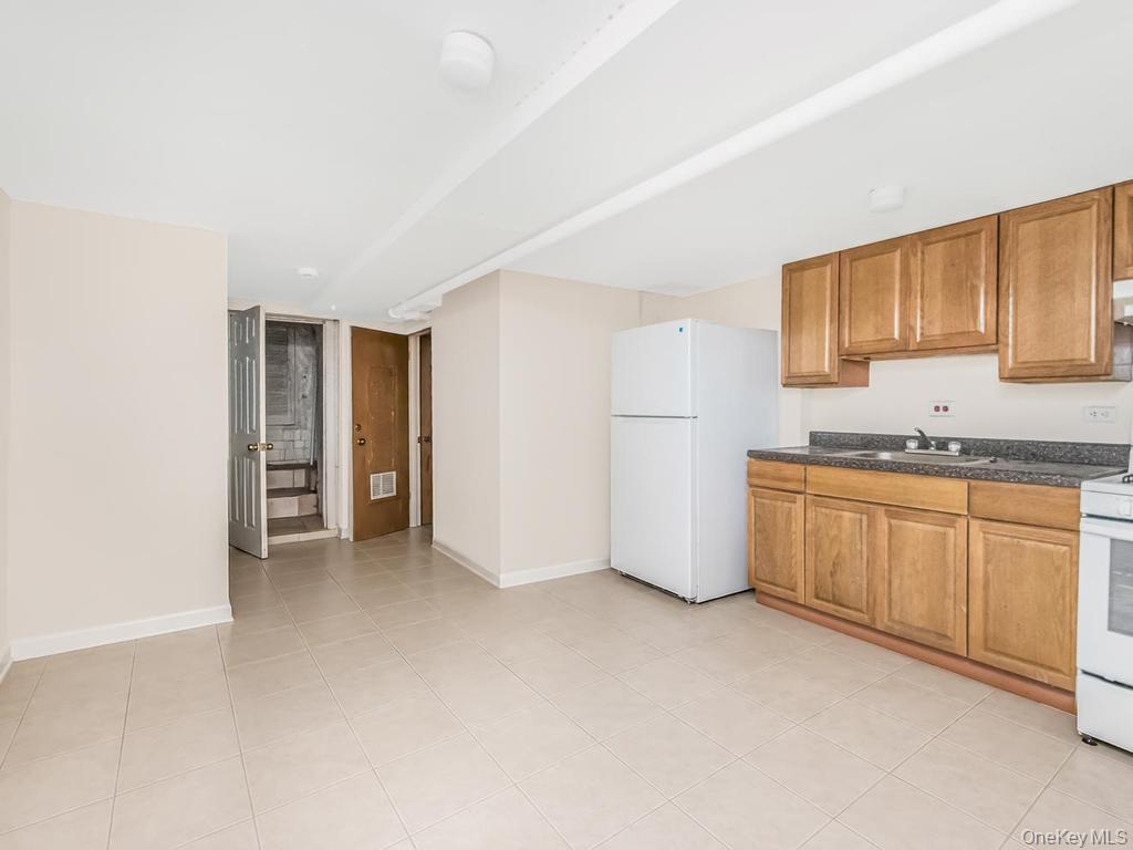 865 E 215th Street – For Sale photo 18