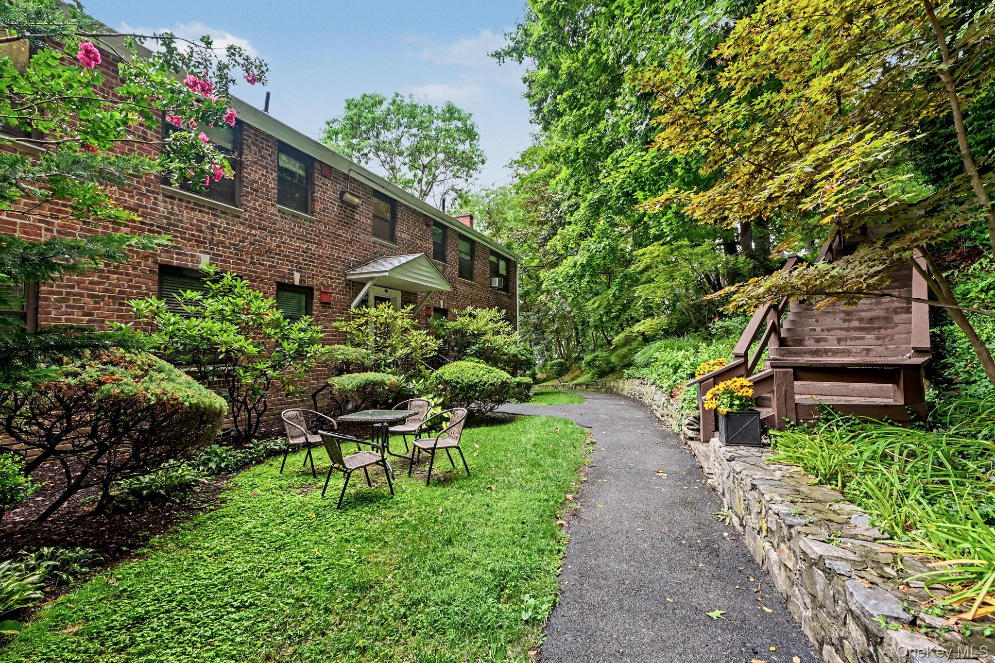 50 Rockledge Road, Unit 2A photo 2
