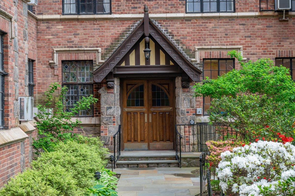 2 Westchester Avenue, Unit 3K photo 3