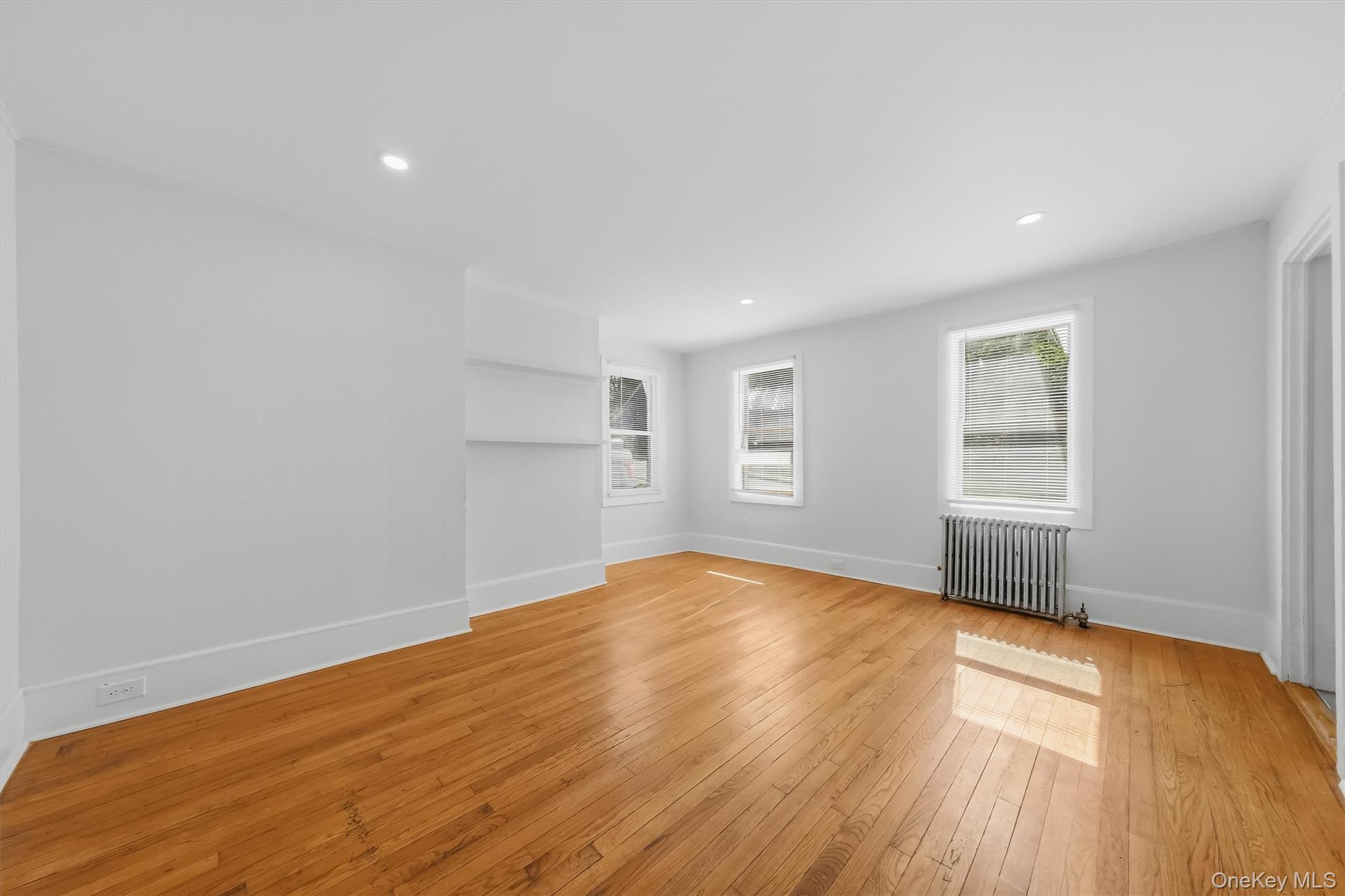 212 Center Street – For Rent photo 13