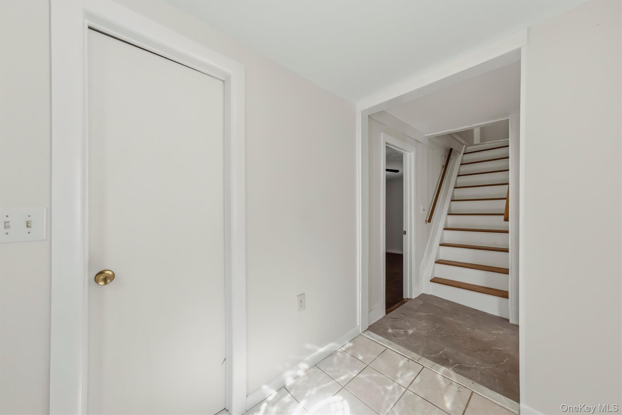 212 Center Street – For Rent photo 4