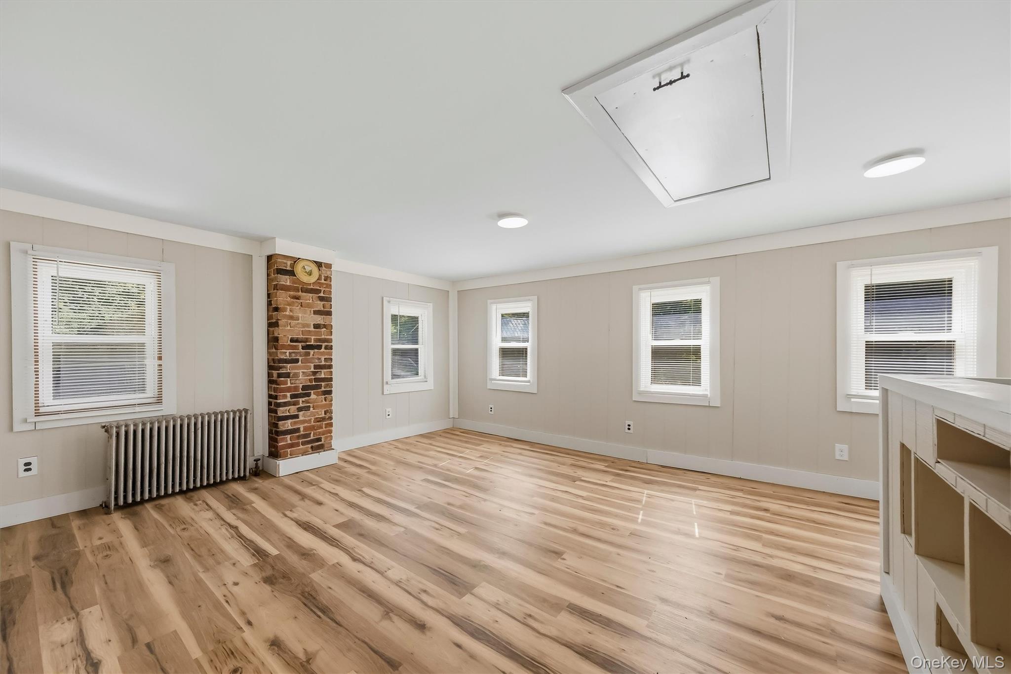 212 Center Street – For Rent photo 7