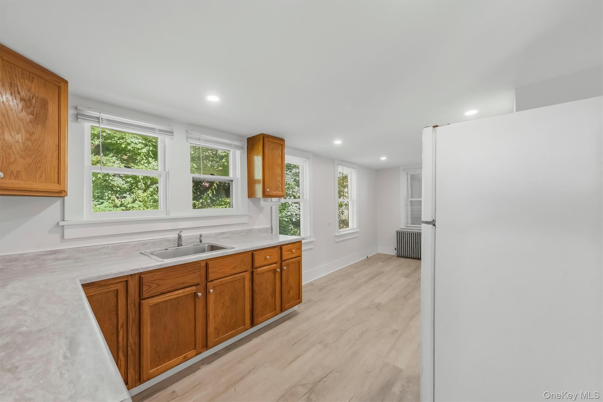 212 Center Street – For Rent photo 22