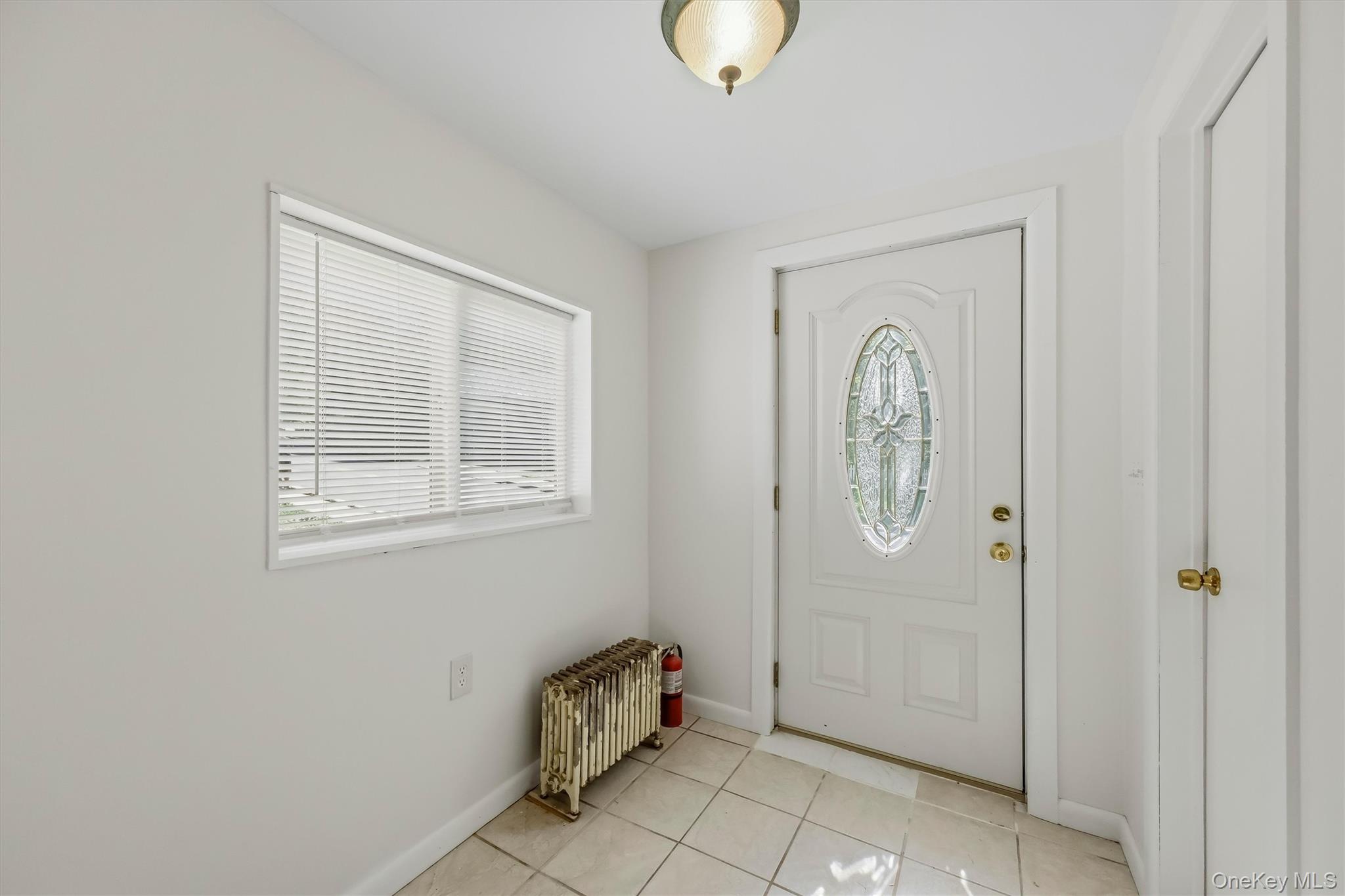 212 Center Street – For Rent photo 5