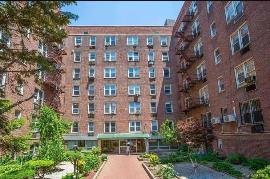 4343 Kissena Boulevard, Unit 502