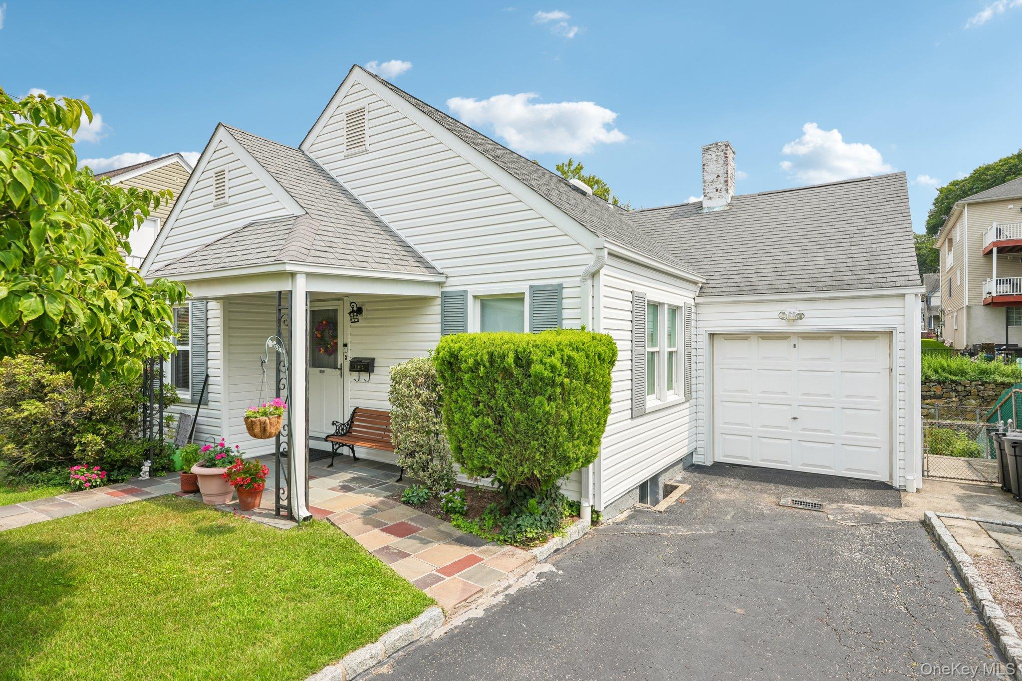 105 Hildreth Place – For Sale