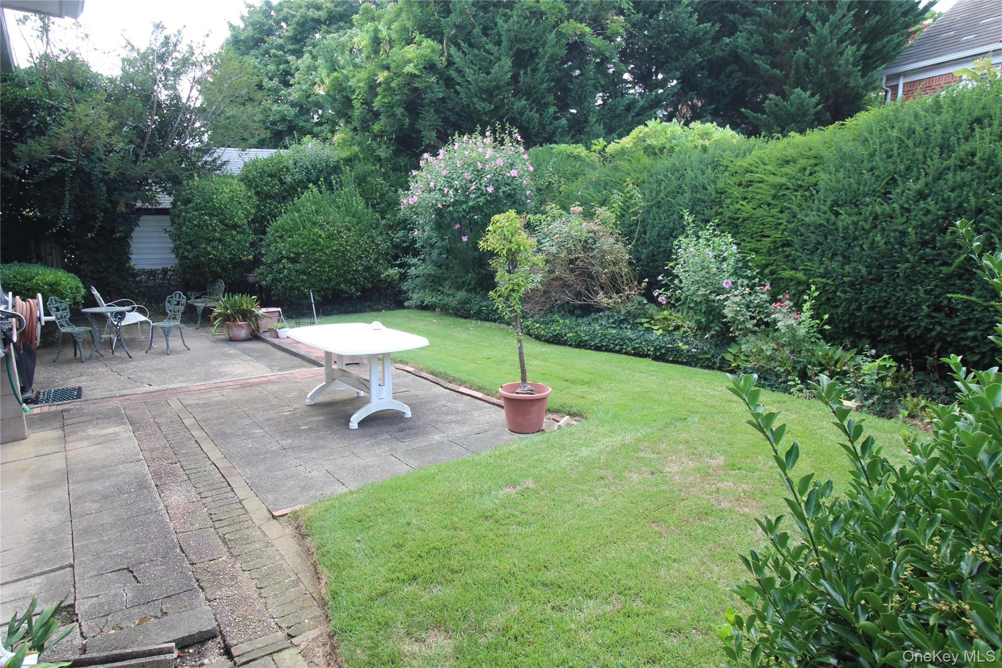 42 Foster Avenue – For Sale photo 4