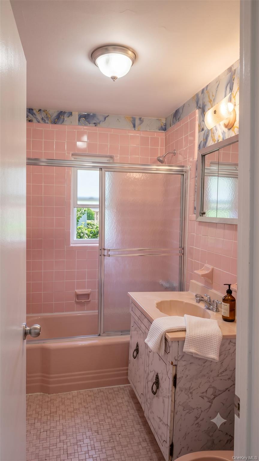 954 E 212th Street – For Sale photo 6
