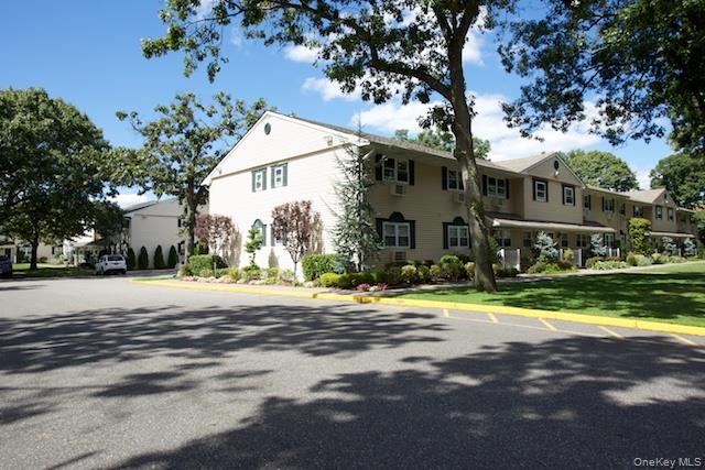280 Bellmore Avenue, Unit 36 photo 2