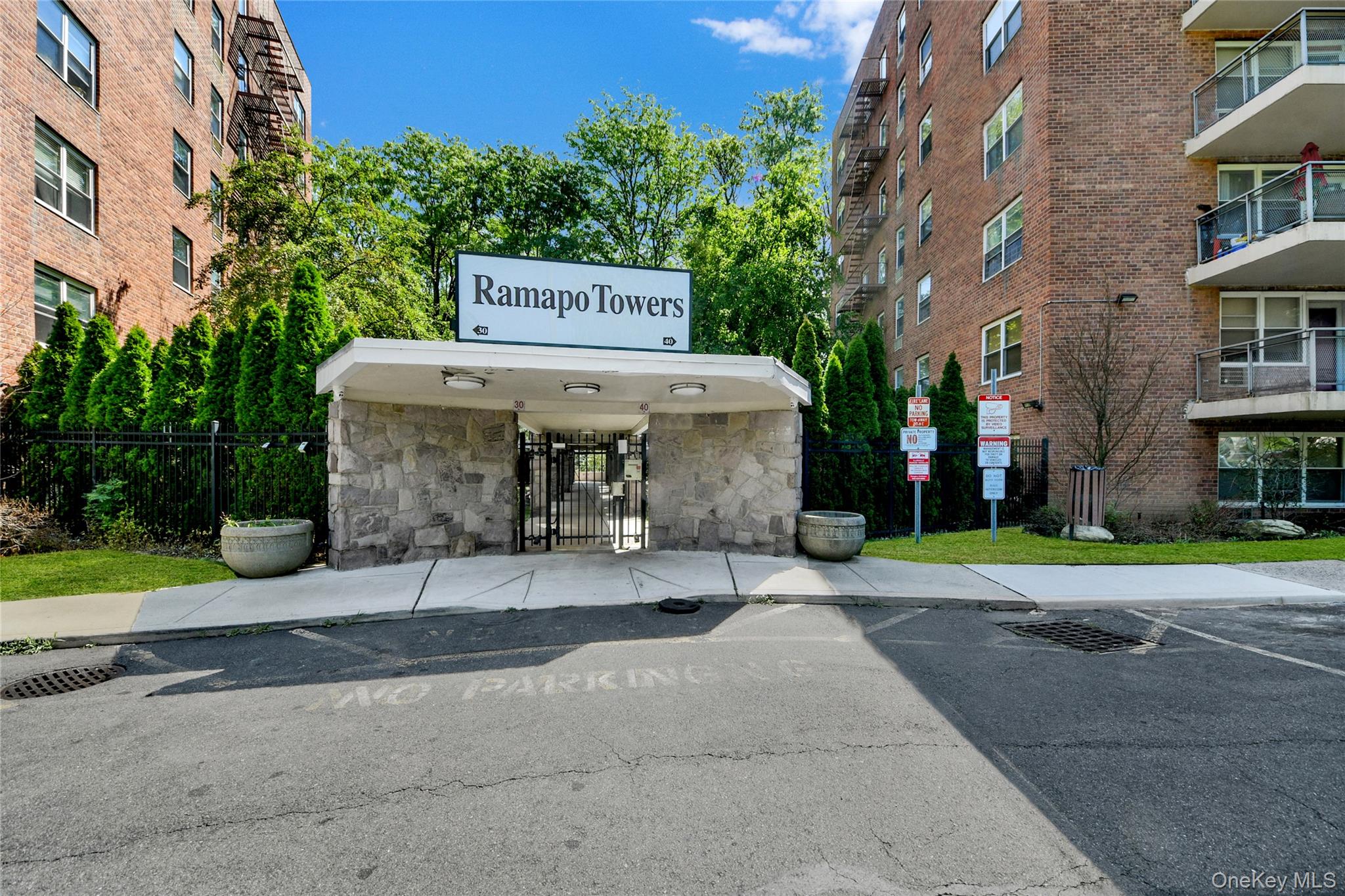 40 S Cole Avenue, Unit 1H photo 20
