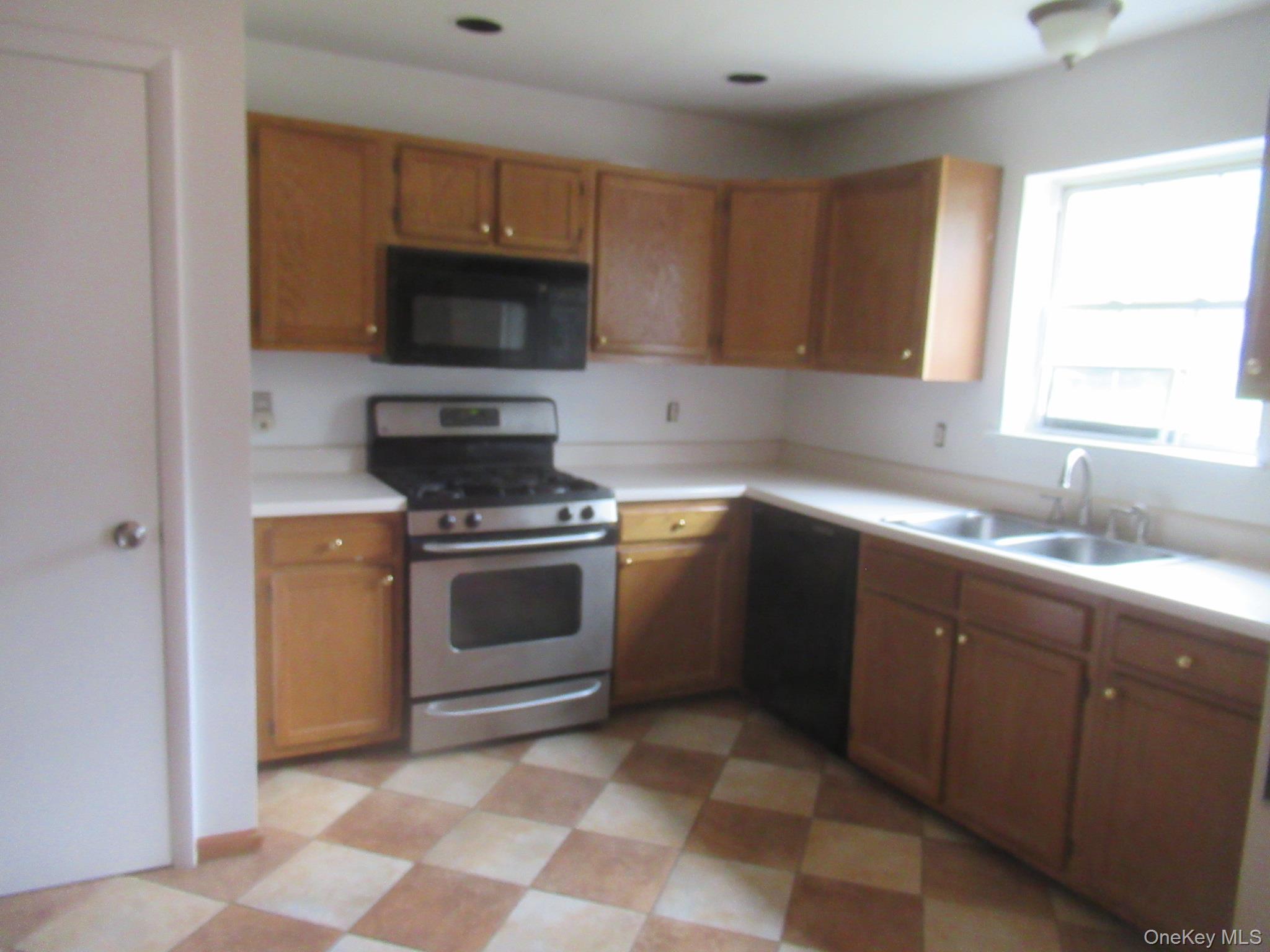 23 Marian Court – For Sale photo 6