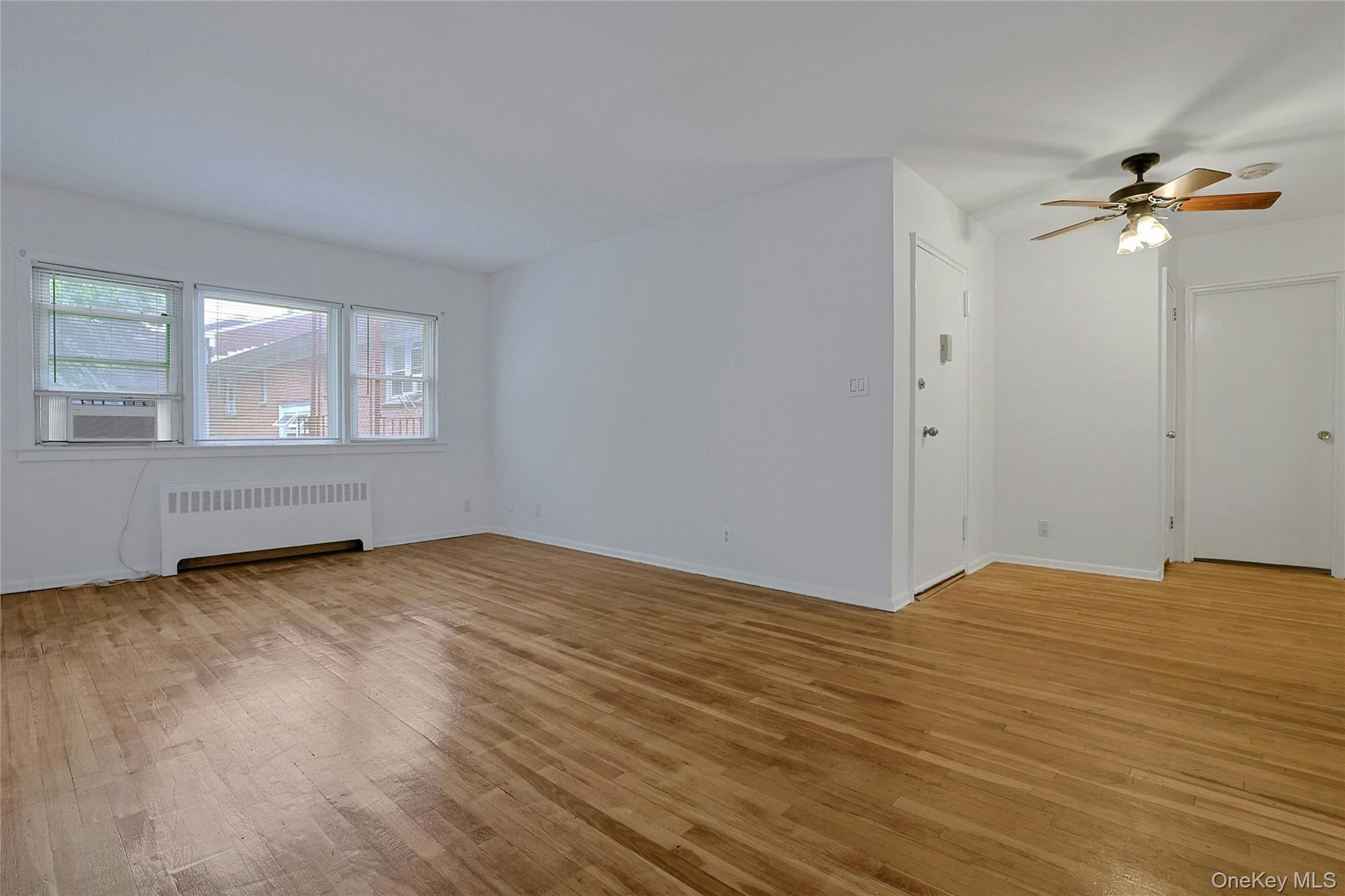 140 N Broadway, Unit U-4 photo 4