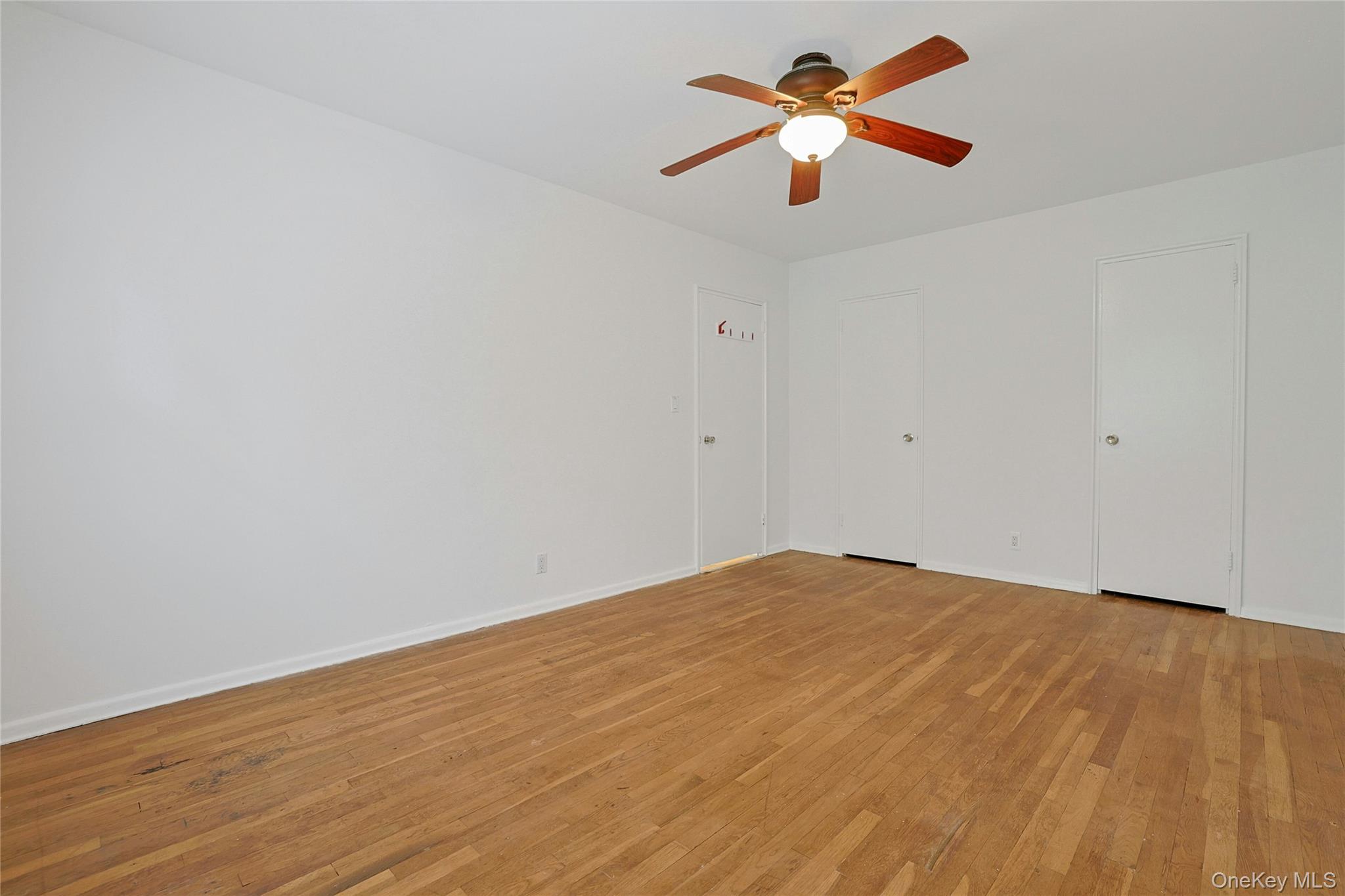140 N Broadway, Unit U-4 photo 11