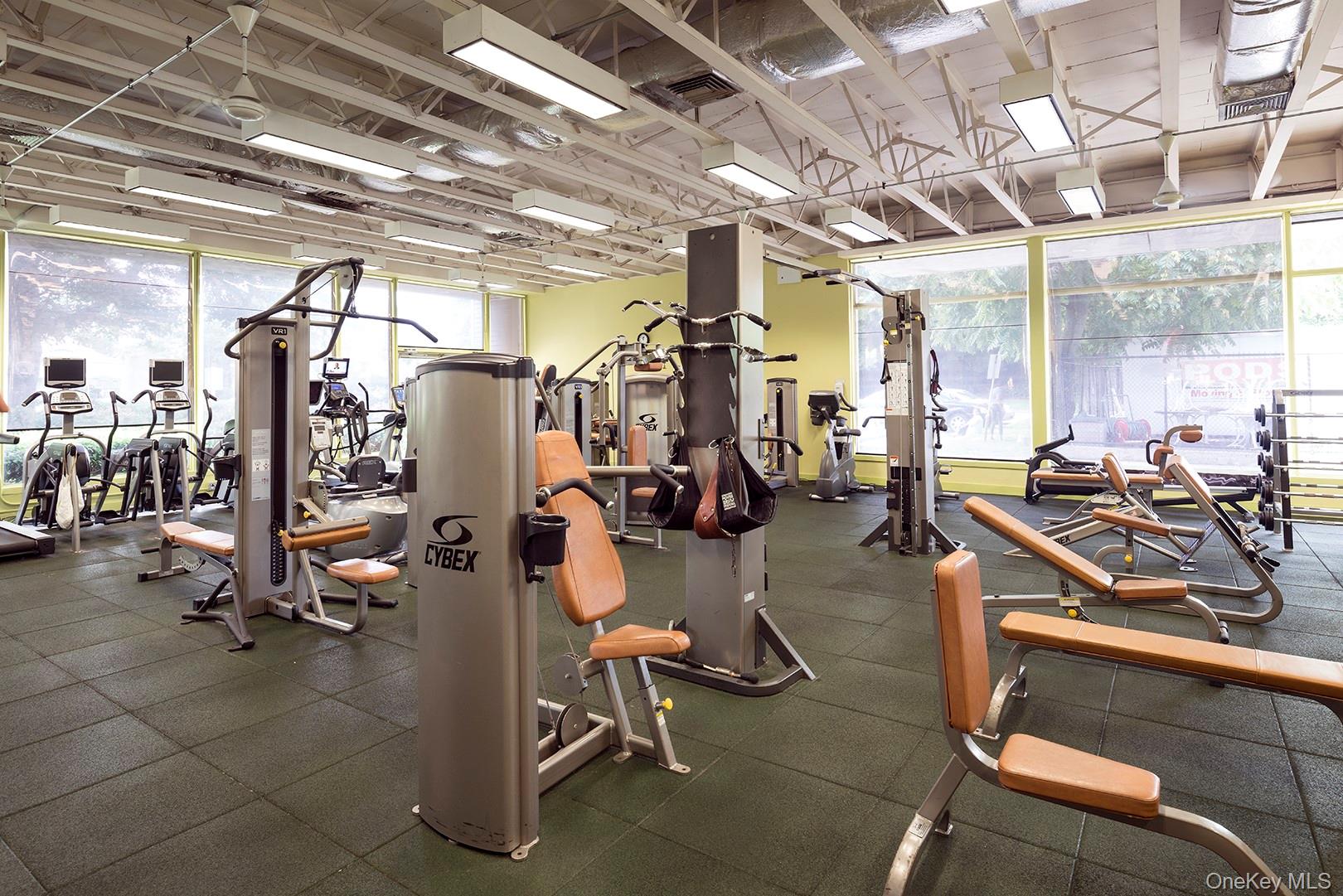 5900 Arlington Avenue, Unit 4G photo 14