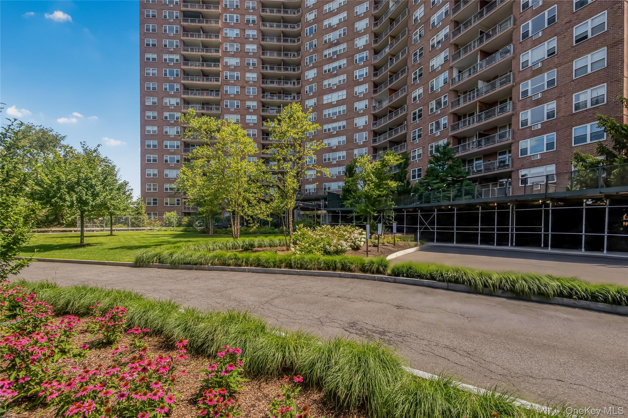 5900 Arlington Avenue, Unit 4G photo 17