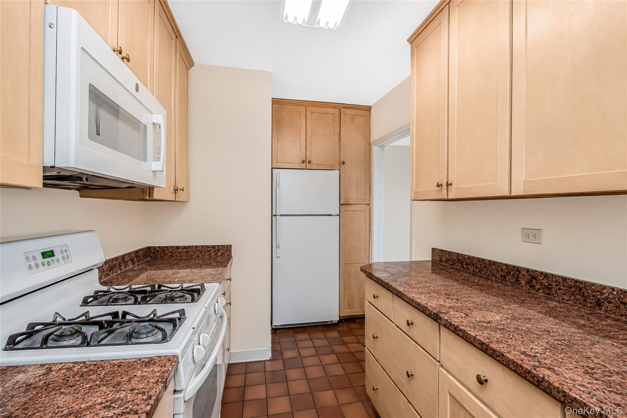 5900 Arlington Avenue, Unit 4G photo 12