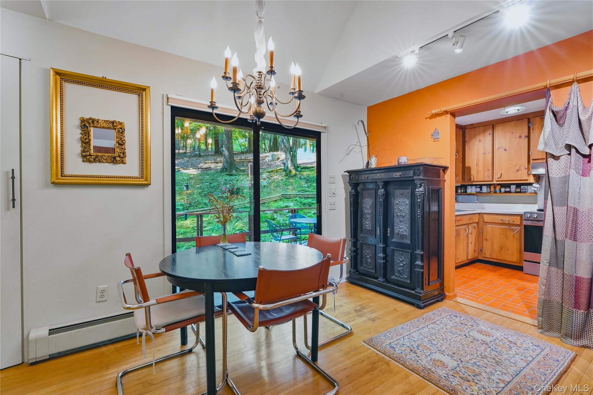 9 Crescent Lane – For Sale photo 11