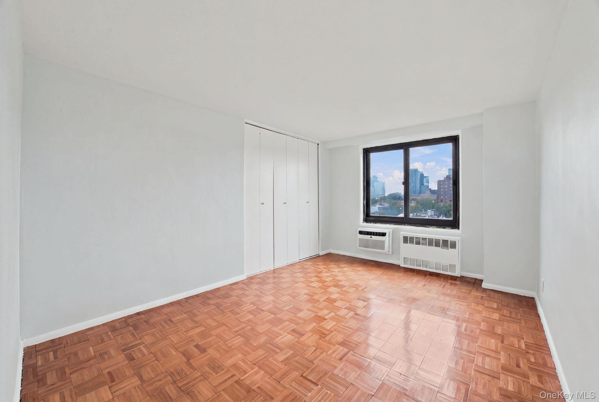 185 Hall Street, Unit 1010 photo 8
