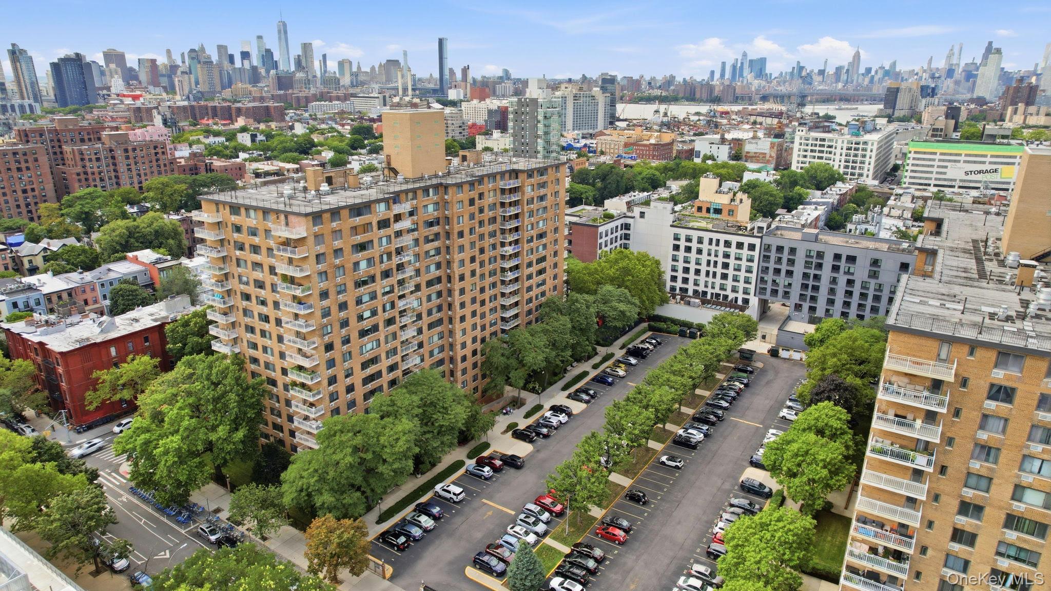 185 Hall Street, Unit 1010 photo 2