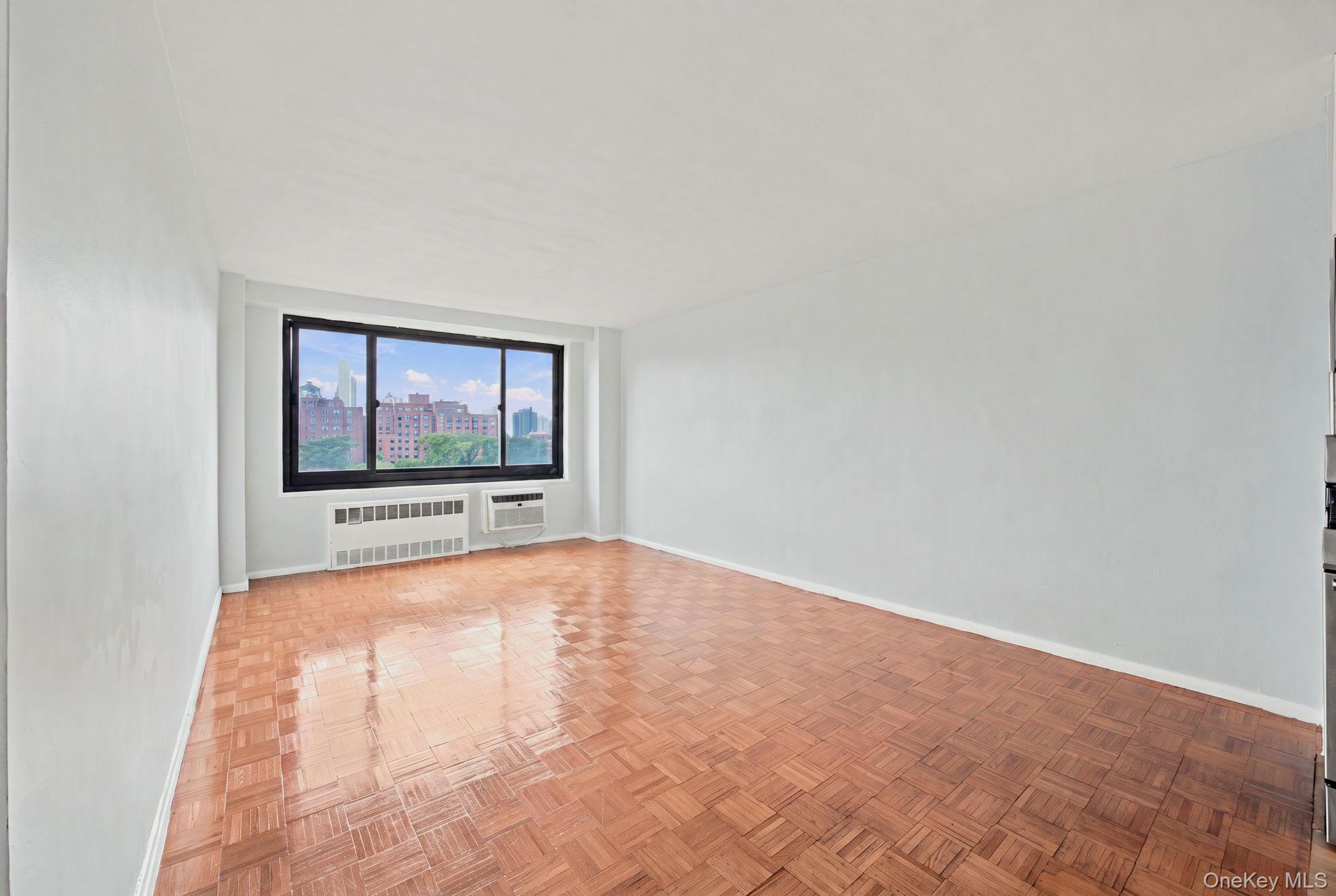 185 Hall Street, Unit 1010 photo 10