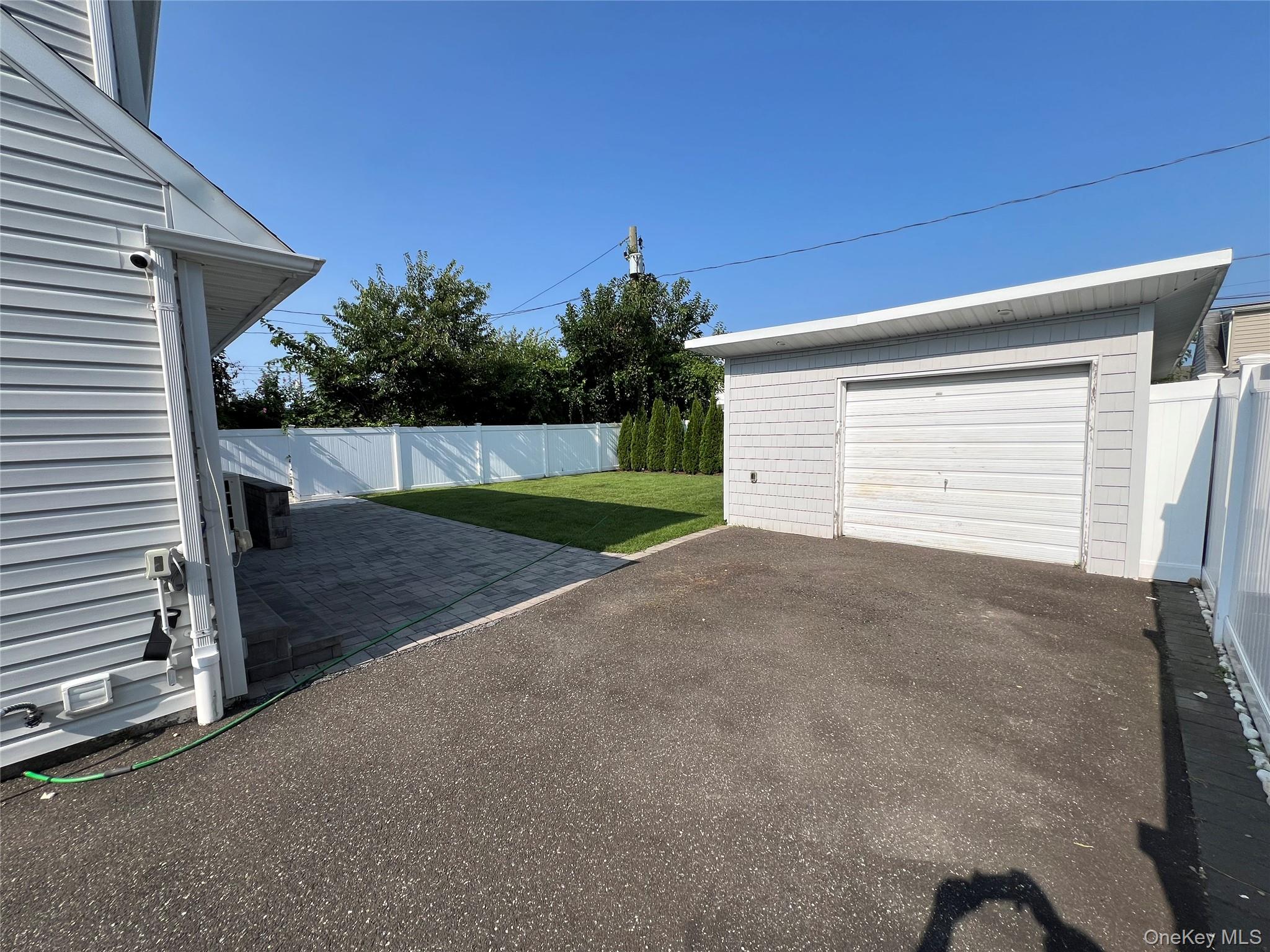 43 Crescent Street – For Sale photo 33