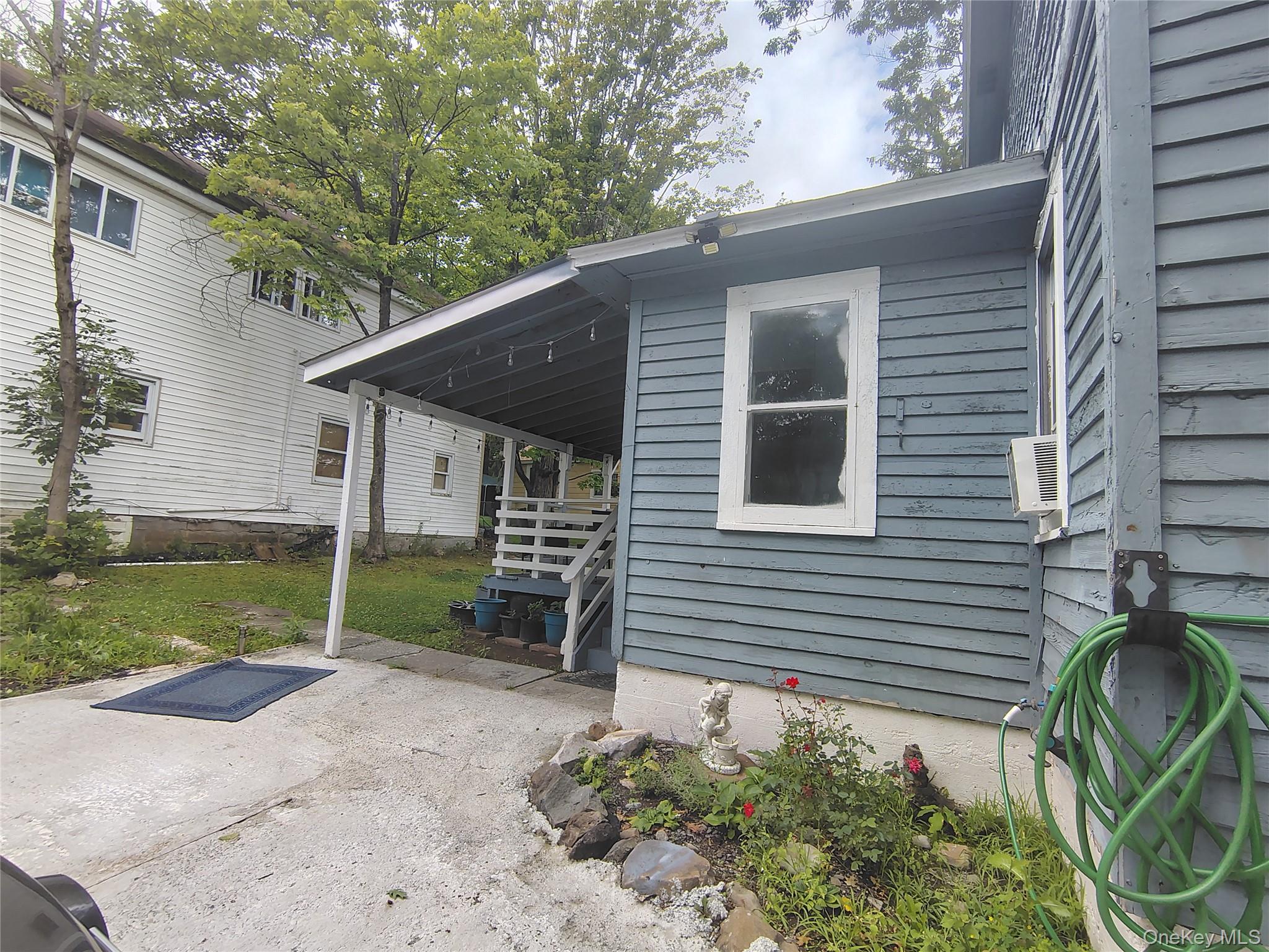 12 Emma Street – For Sale photo 3