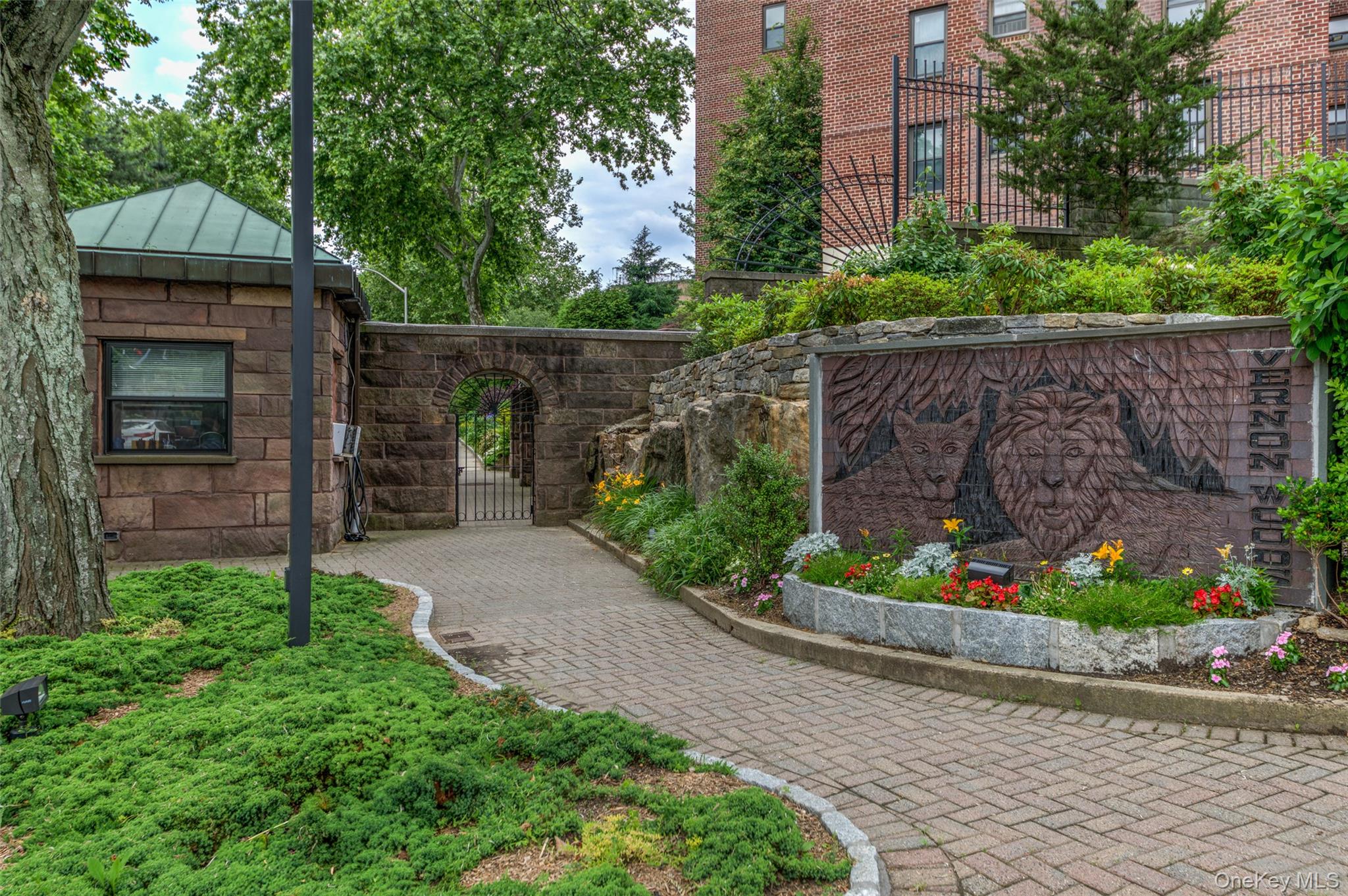 171 Pearsall Drive, Unit 6E/6F