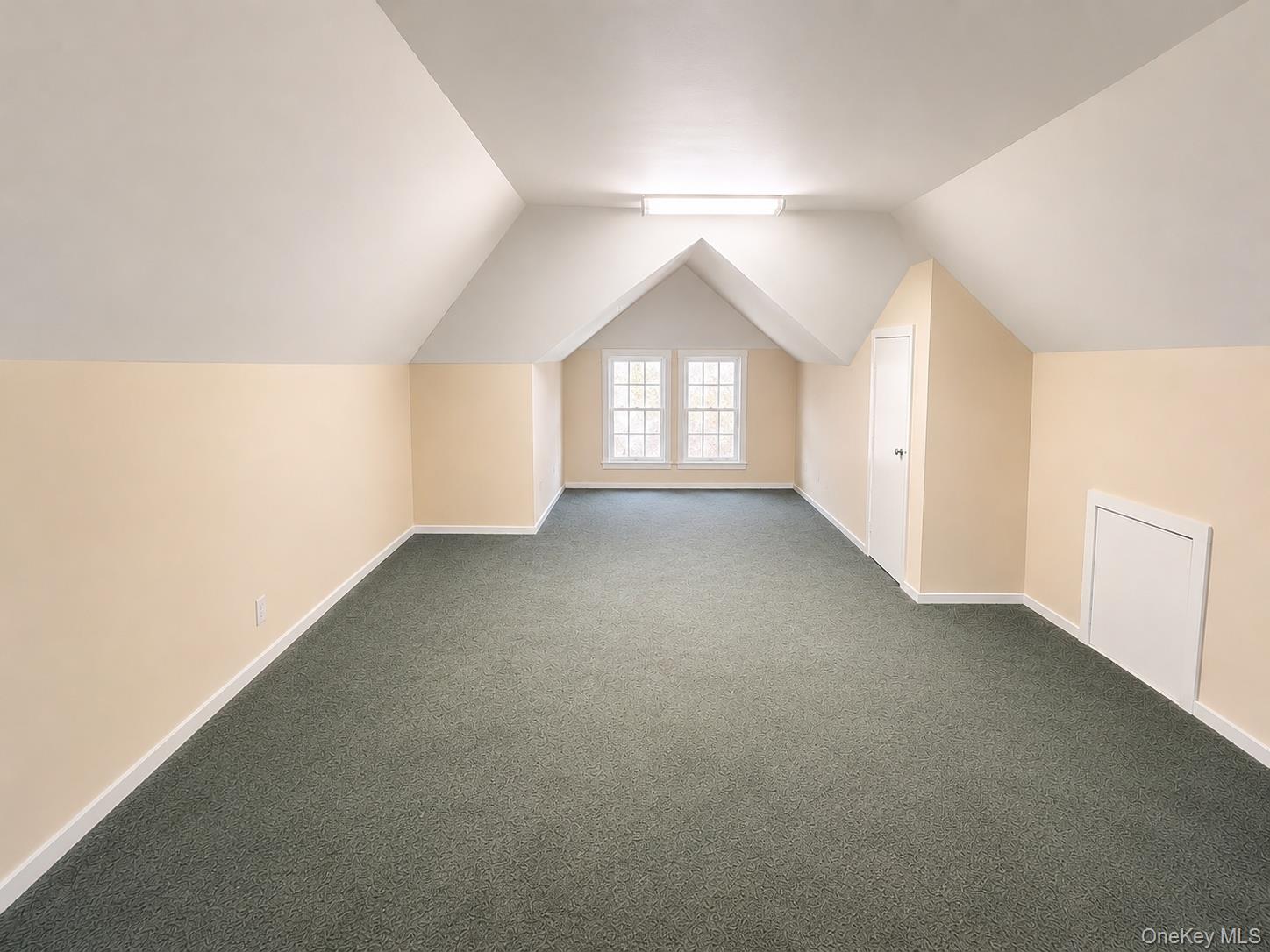 36 Gerard Street – For Rent photo 13