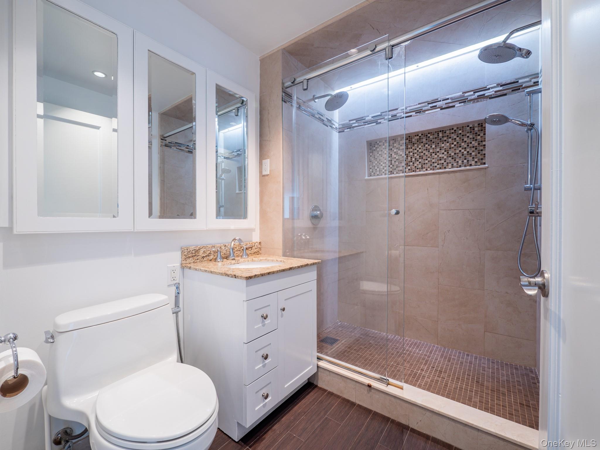 4-74 48th Avenue, Unit 29H photo 17