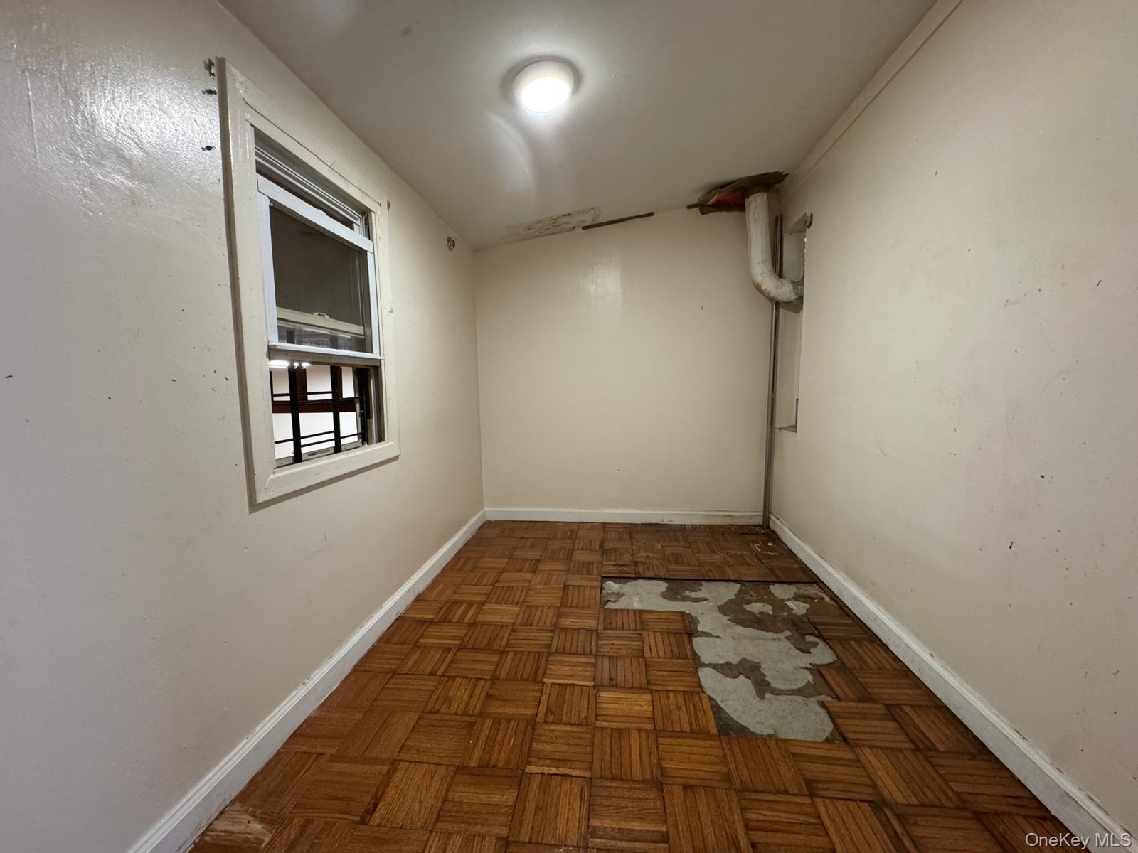590 Elton Street – For Sale photo 17