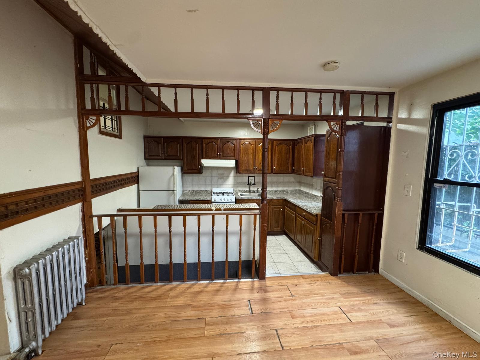 590 Elton Street – For Sale photo 9