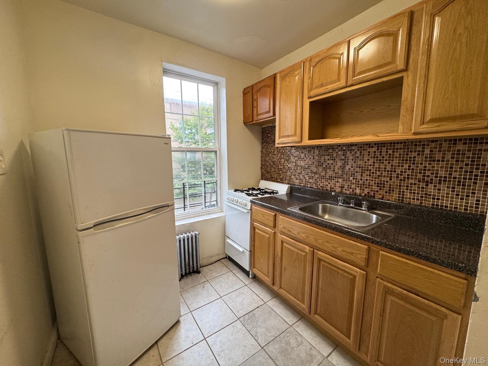 590 Elton Street – For Sale photo 21