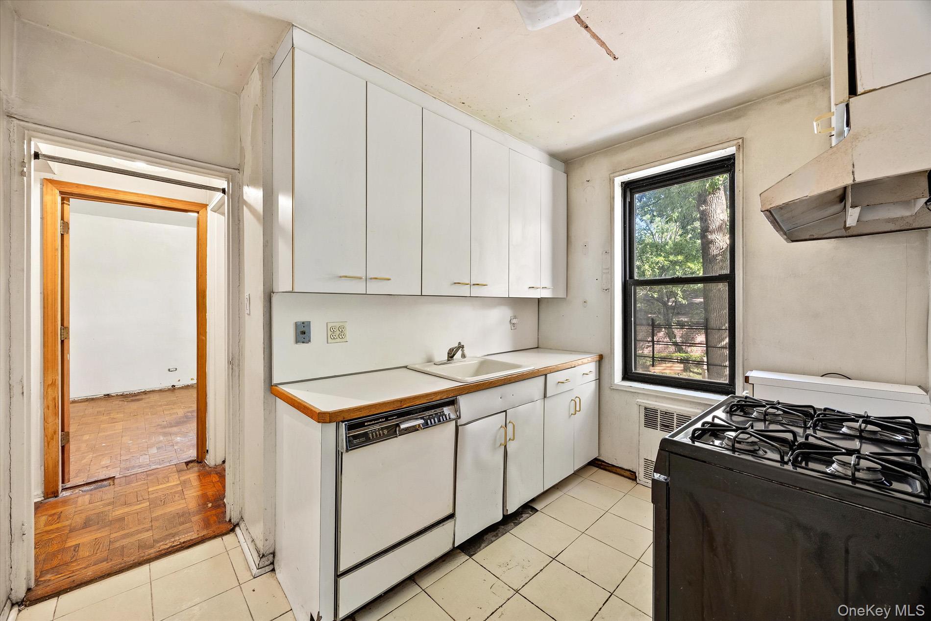 80-35 Springfield Blvd, Unit 1M photo 12