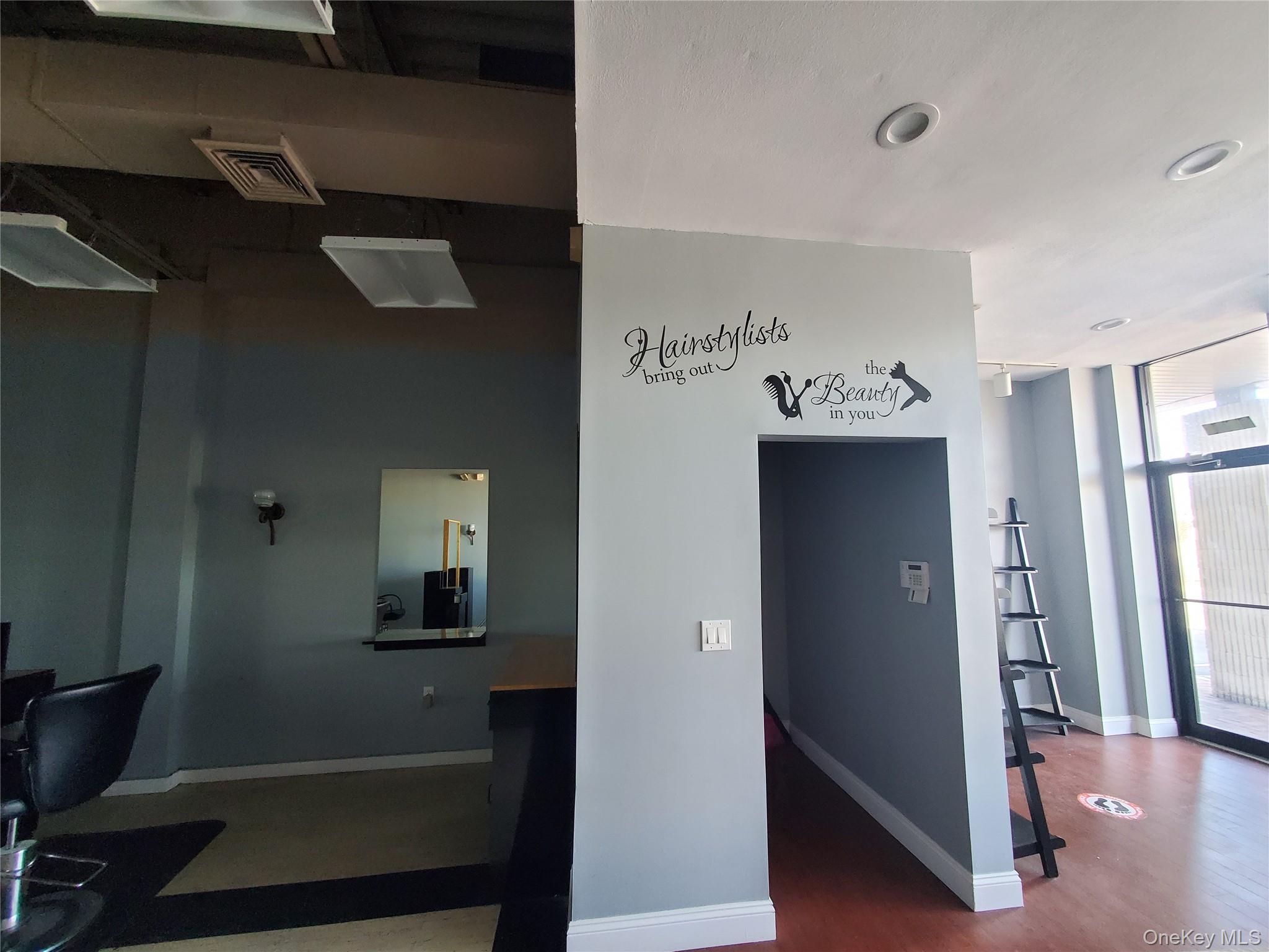 4846 Sunrise Highway, Unit 4846 photo 5