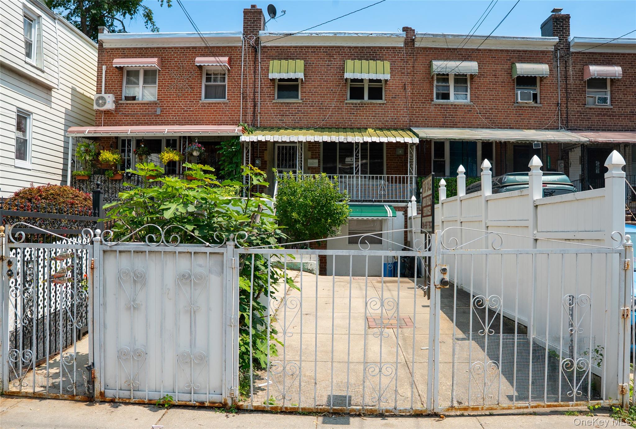 3830 Barnes Avenue – For Sale