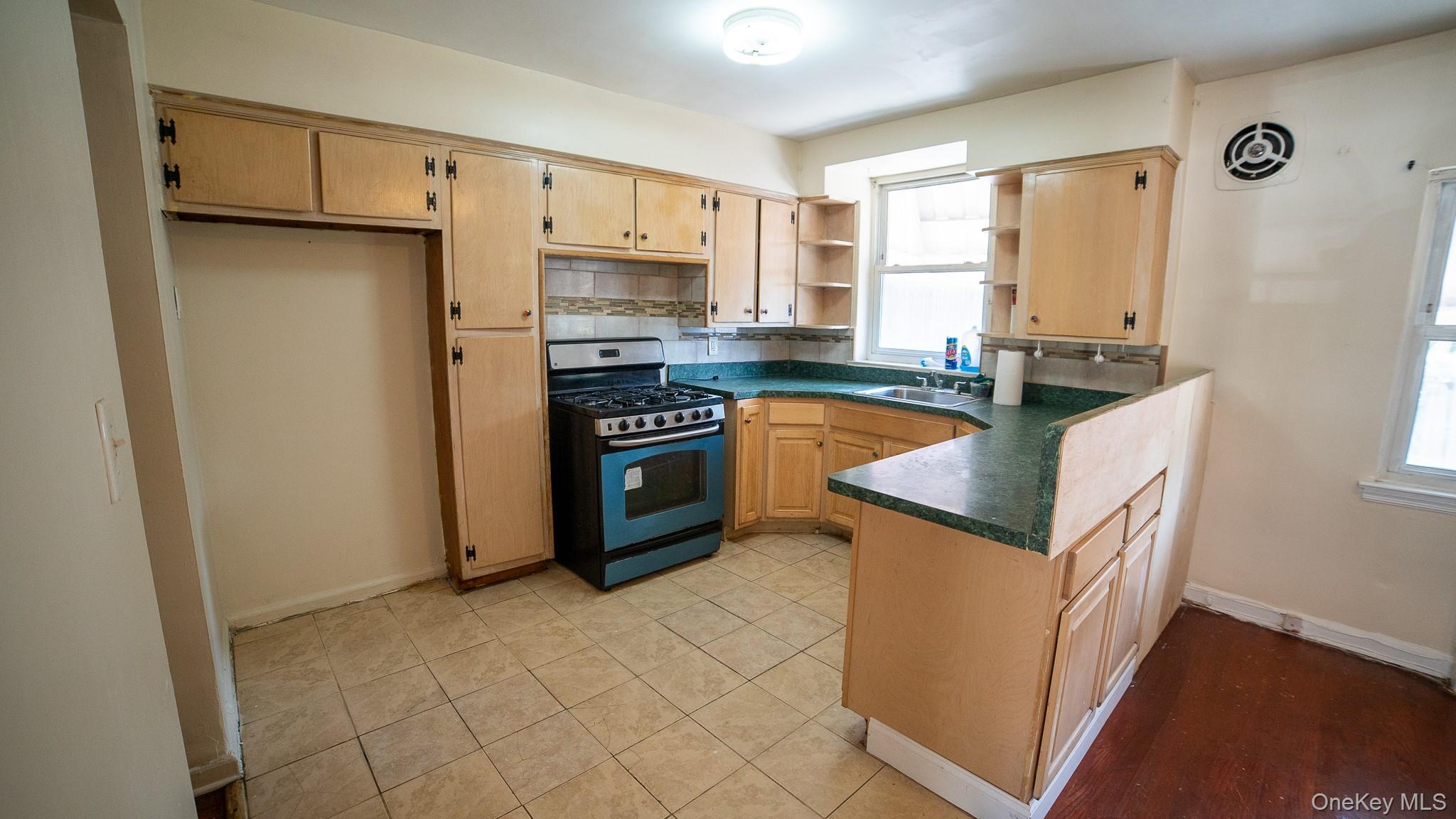 3830 Barnes Avenue – For Sale photo 9
