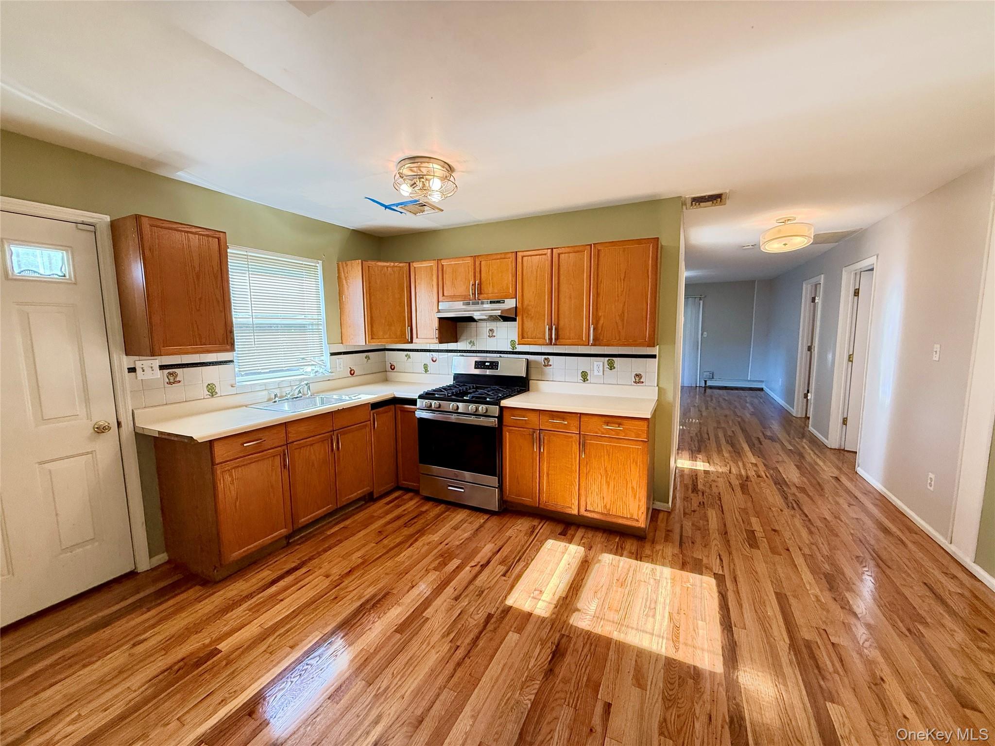 356 Woodfield Road – For Sale photo 4