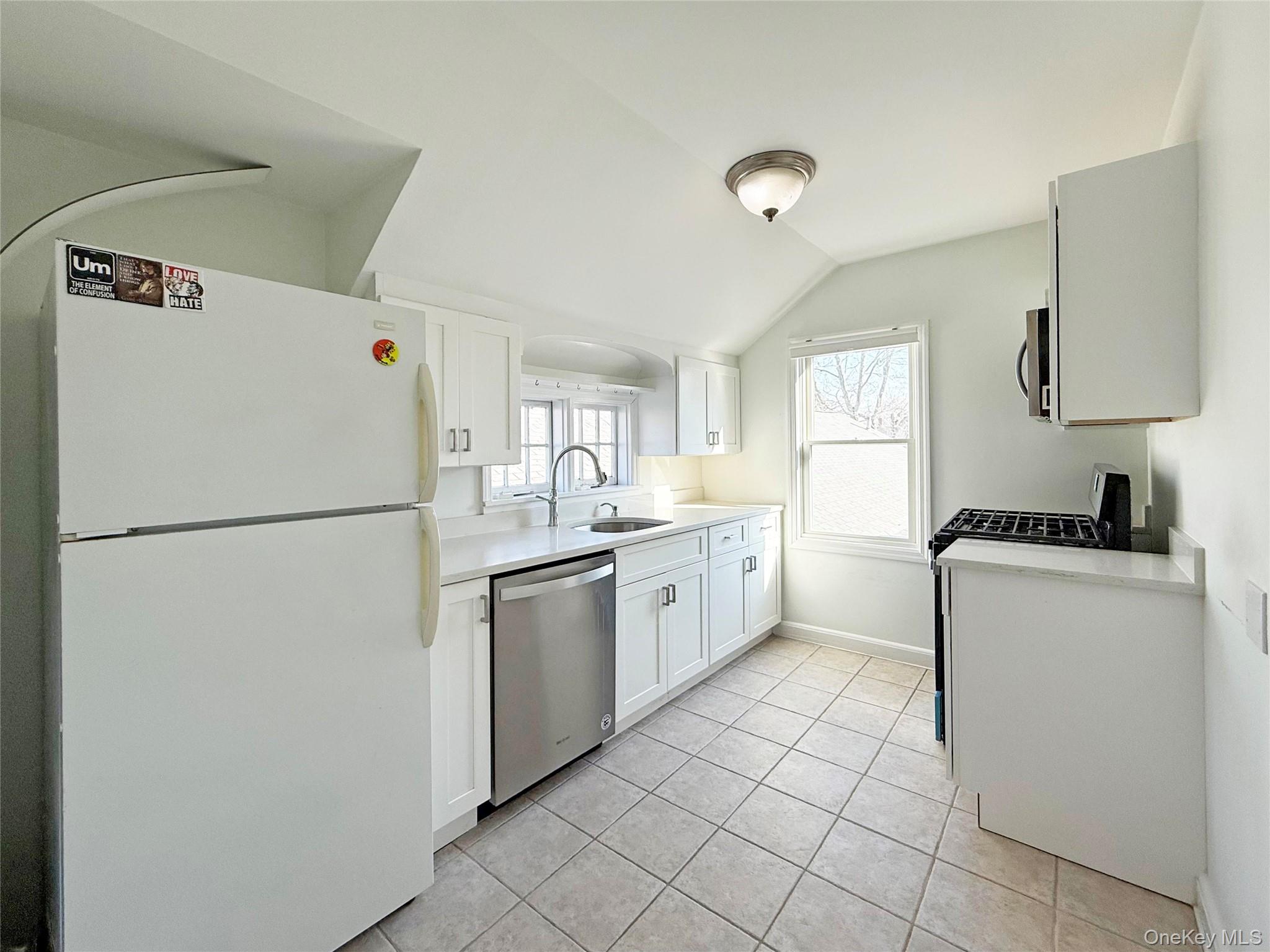495 Montauk Highway – For Rent photo 4