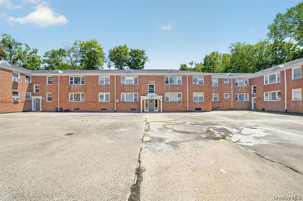 205 W Post Road, Unit E2H photo 10